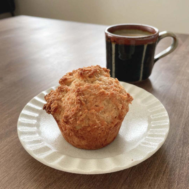 マフィンを頬張る午後のひととき。