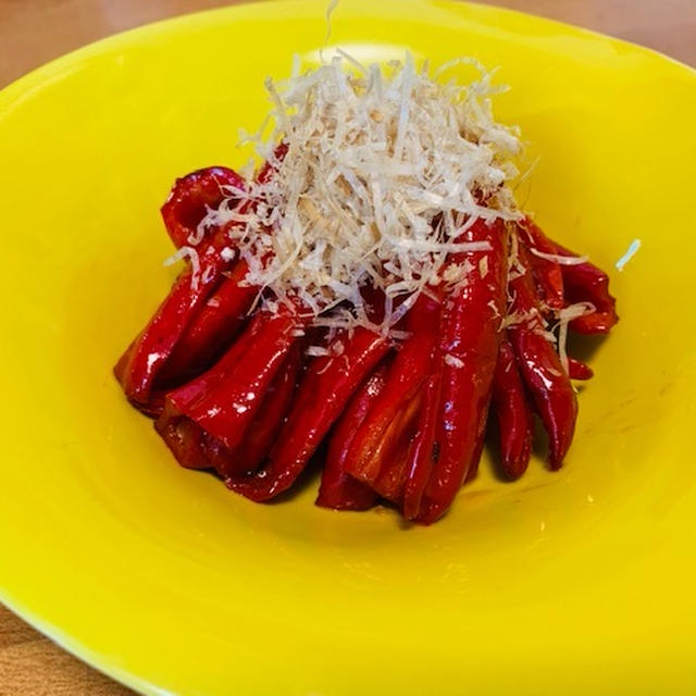 赤万願寺とうがらしの焼き浸し