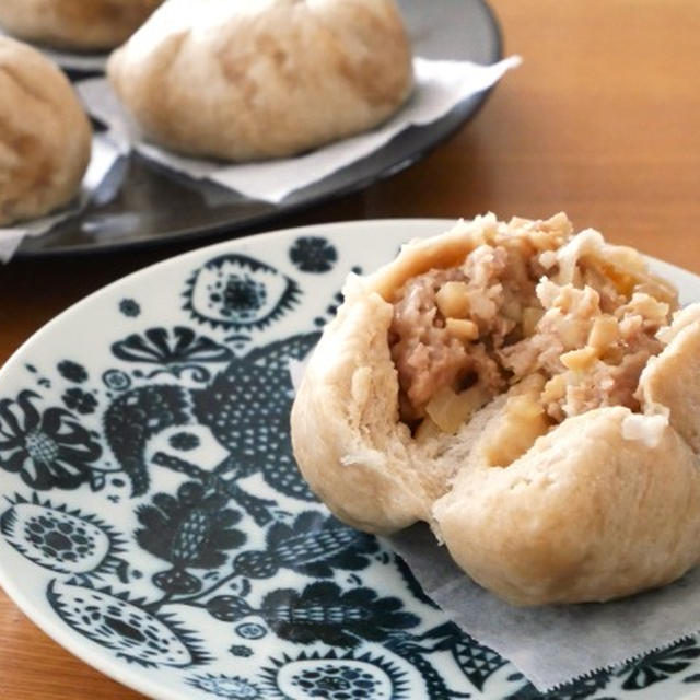 「全粒粉」生地で作る肉まん