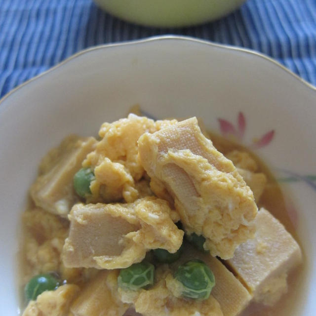 「うすいえんどう豆と高野豆腐のたまごとじ」