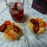 マカロニとミニトマトのオーロラカップサラダ