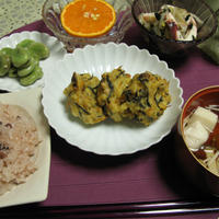 お赤飯のある食卓　手作り五目がんも（レシピ）
