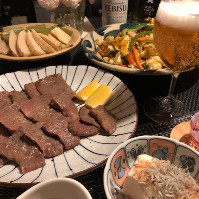 筍と蕗の煮物で日本酒