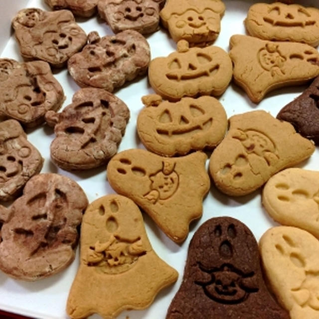 米粉とココナッツオイルでクッキーをいっぱい焼いて♪