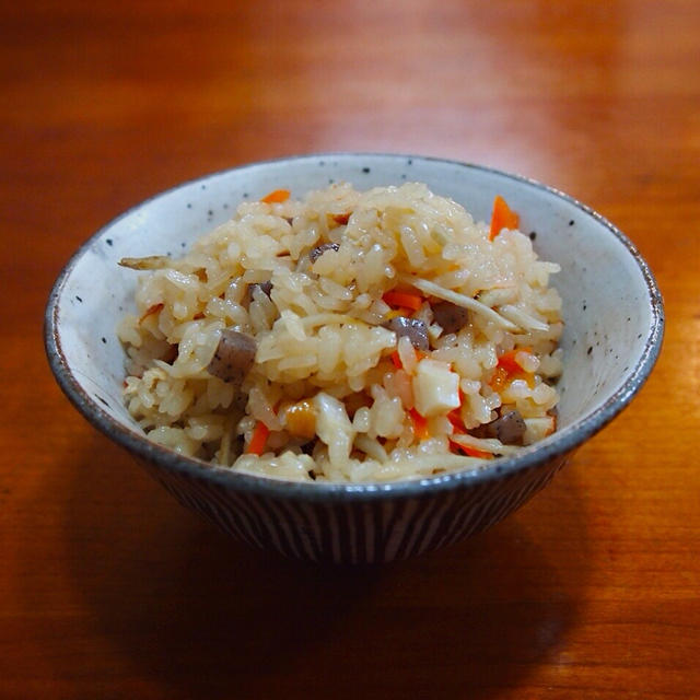 麺つゆで簡単かやくご飯