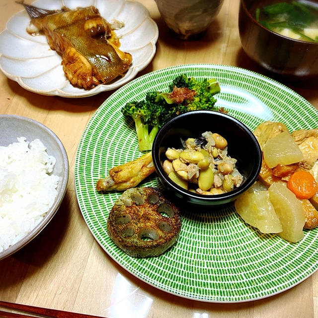 子持ちキツネカレイの煮付け