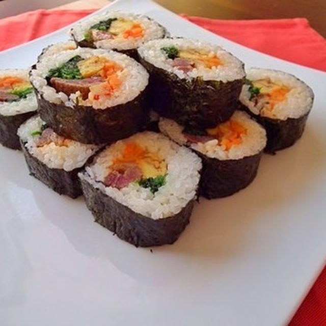 ごま油香る♪ご馳走キンパ☆(韓国海苔巻き)