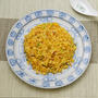 レシピ---卵黄で作るパラパラ・チャーハン(中華料理)/青山徳弘氏（青山窯）の皿（更紗柄）