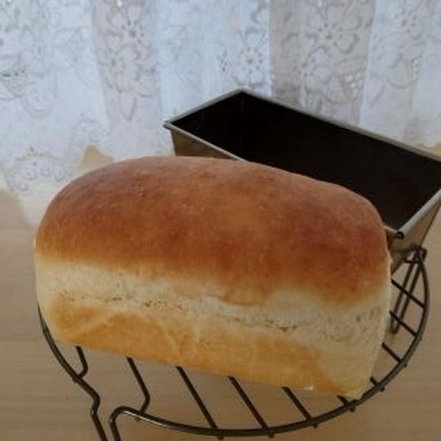 糀甘酒と醤油麹のミニ食パン🎵