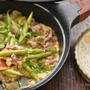 博多アスパラ簡単レシピ｜豚肉とアスパラのじんわり出汁香る卵とじ