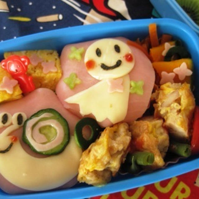 てるてる坊主とカタツムリ弁当（キャラ弁）（幼稚園）・お惣菜パン