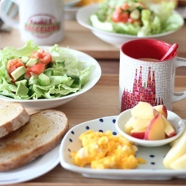 ２月１８日（木）彩りサラダ　de　朝ごはん