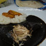 Bonita Oaxacaへ　(4)　食い倒れのオアハカ料理　Mole Negro