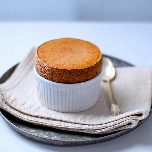 ふわふわ・アツアツ♡冬に食べたいチョコレートスフレのレシピ