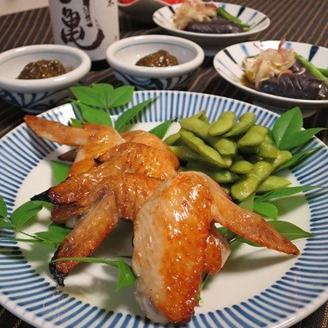 手羽先のパリパリ焼きと松山長茄子の揚げびたし。
