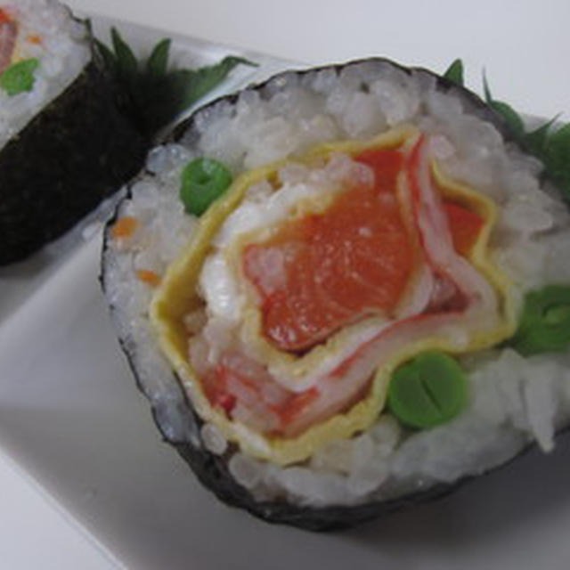 減塩「薔薇の太巻き寿司」
