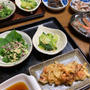 鯵のタタキ、小エビのかき揚げ、青梗菜の辛子和え、なめこと豆腐の味噌汁