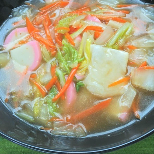 余ったお餅の簡単アレンジ！焼き餅と白菜のとろとろ生姜煮。