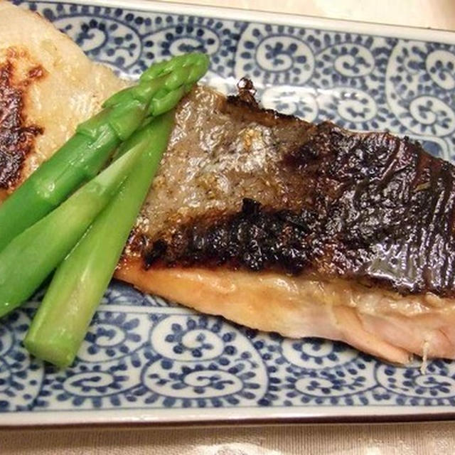 健康メニュー週間　休肝日2日目～　塩麹で酒粕漬け♪