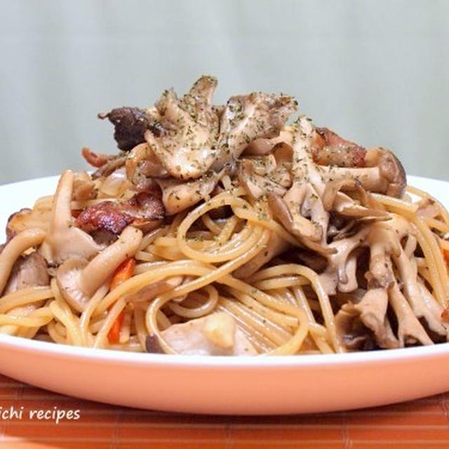 まだ暑いですけど「秋のソースパスタ」＆「ほうれん草と豆腐のかき玉汁」