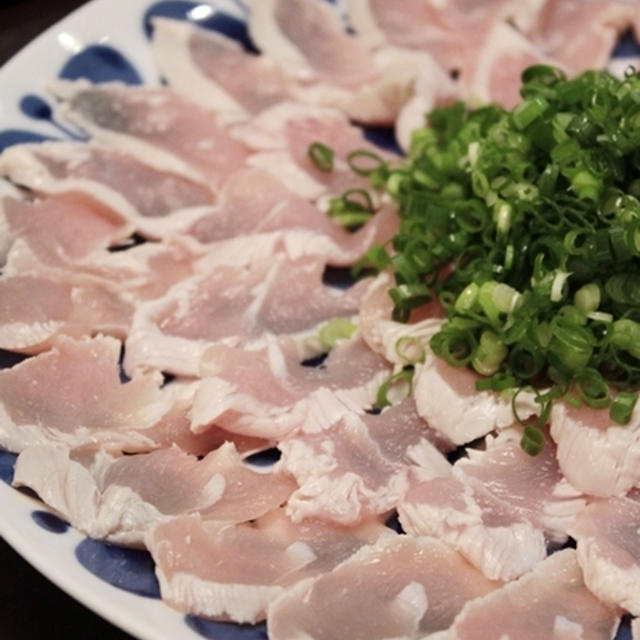 お手軽系酒肴～鶏ササミのタタキ。