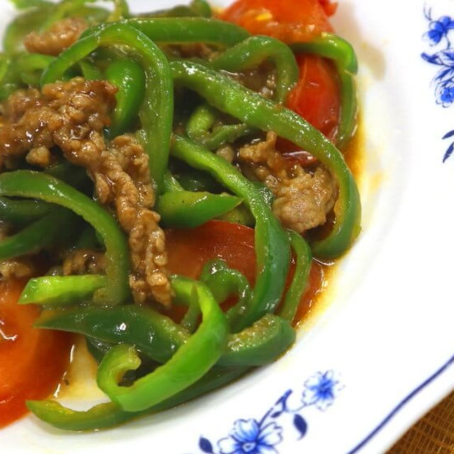 簡単！牛肉×ピーマン×トマトのオイスターソース炒めレシピ