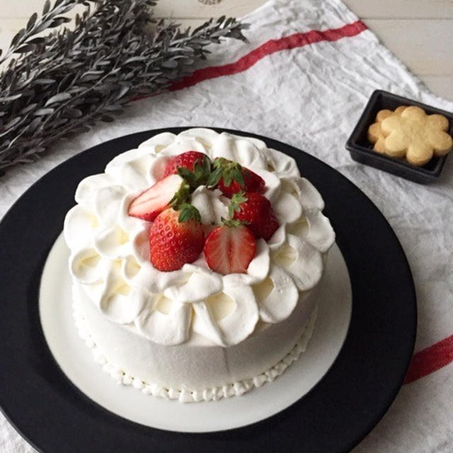 お誕生日。デコレーションケーキ。