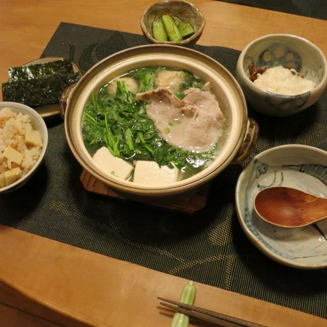 激うま！タケノコご飯の夕食　と　シラーカンパニュラータの花♪