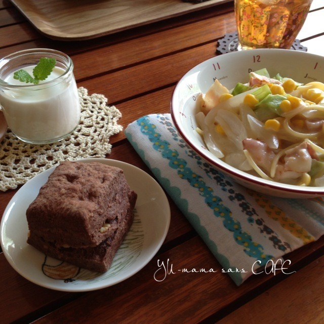 ベーコンクリームパスタｄｅランチ。パパの朝ごはん。鯛焼き。パンナコッタ。