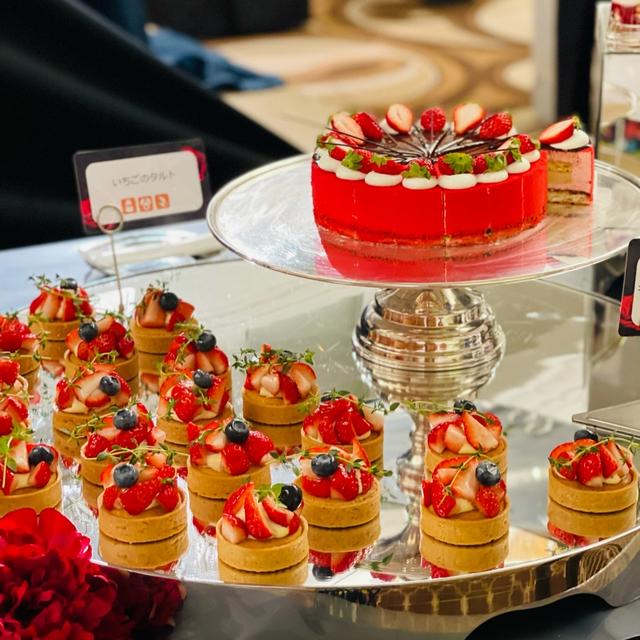 Strawberryredbuffetへ♡ ラスイート神戸オーシャンズガーデンお写真タ...