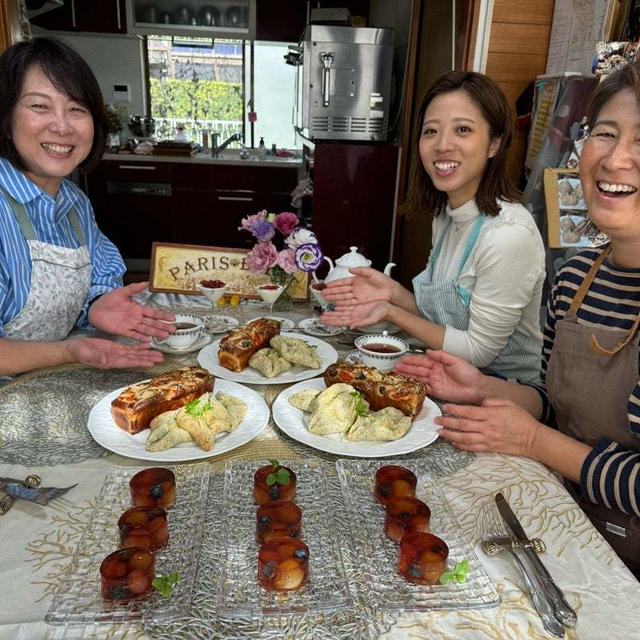 お3人のハッピーメール続々"家に帰って羊羹頂きましたーッ美味しいーッ♡"