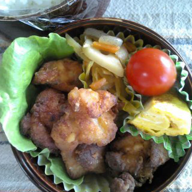 今日は唐揚げ弁当