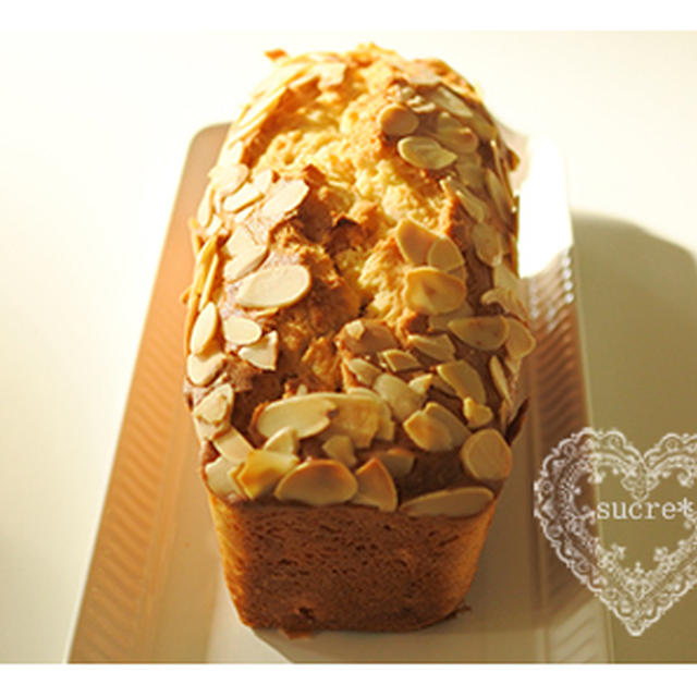 *　アプリコット＆チーズのパウンドケーキ。　*