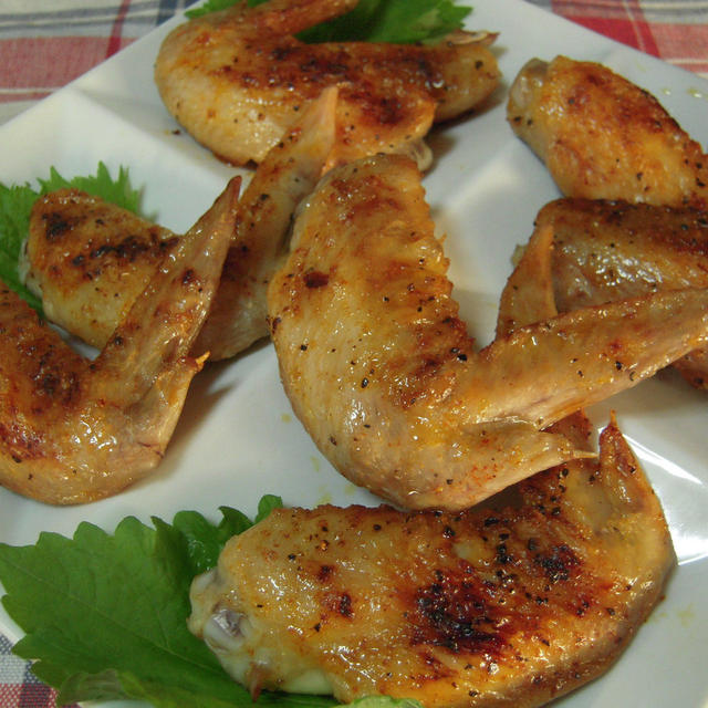 鶏手羽先のパプリカ焼き
