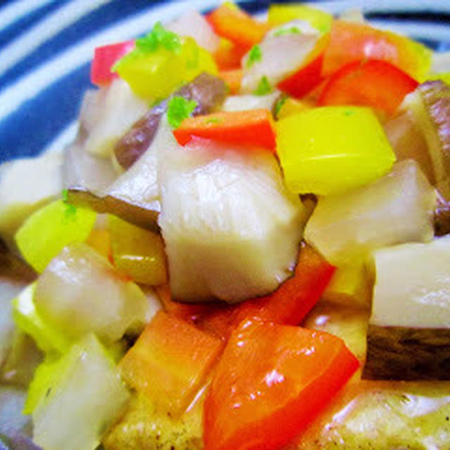 ［ホタテのおだしたっぷり］揚げ豆腐の野菜あんかけ