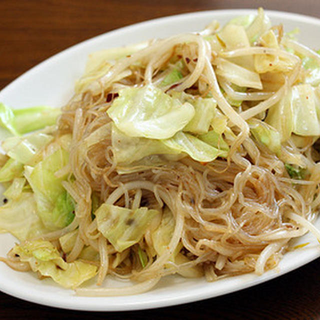 肉気がなくても旨辛「焼きビーフン」