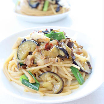 柚子胡椒の風味が良い【茄子ベーコンの和風パスタ】スパゲティ