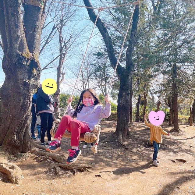近所の公園に行きました〜！！