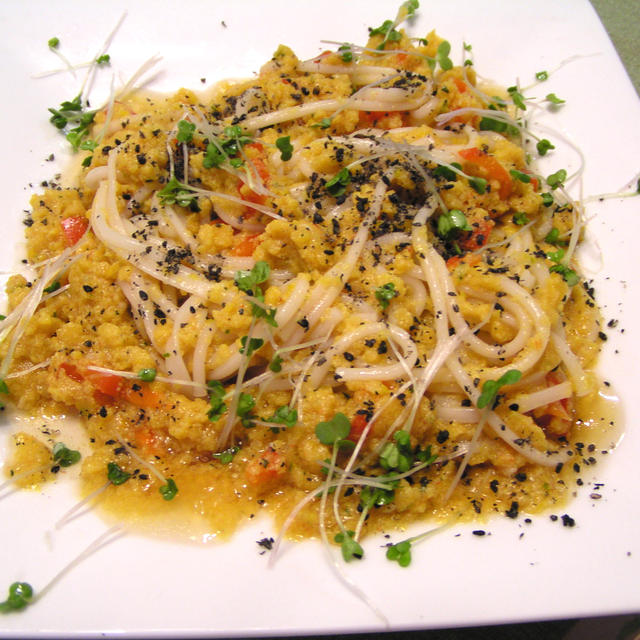 暑いこれから！！かぼちゃのキラキラうどん・エビ味噌仕立て