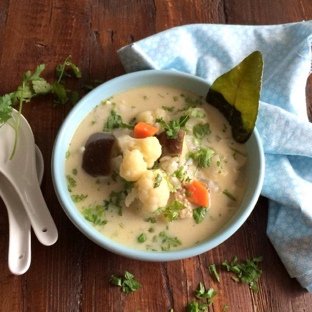 Eggplant Cauliflower Kaffir Lime Curry茄子とカリフラワーのカフィアライムカレー