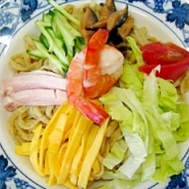 プリプリ海老の冷麺 *胡麻ダレ