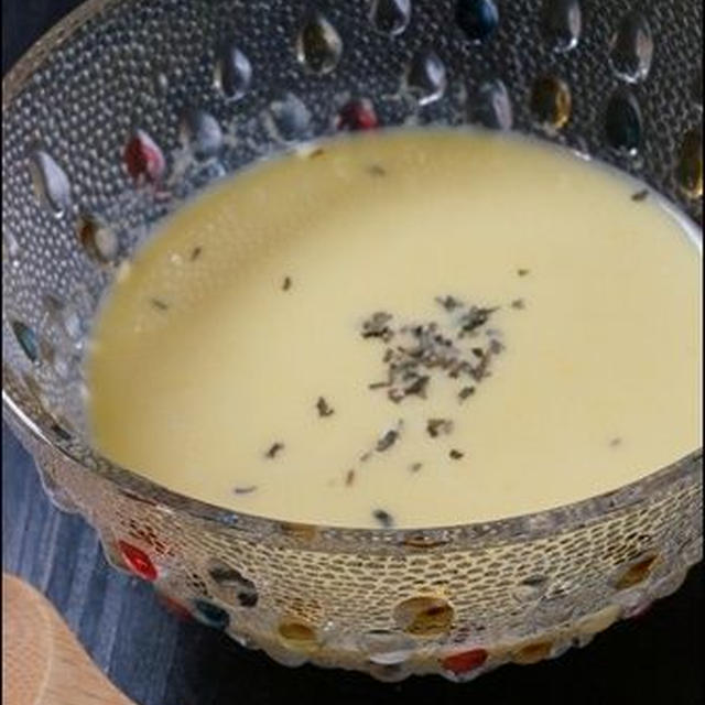 生とうもろこしから作る：冷たいコーンスープのレシピ。