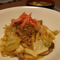 焼うどん　決め手はからしマヨネーズ