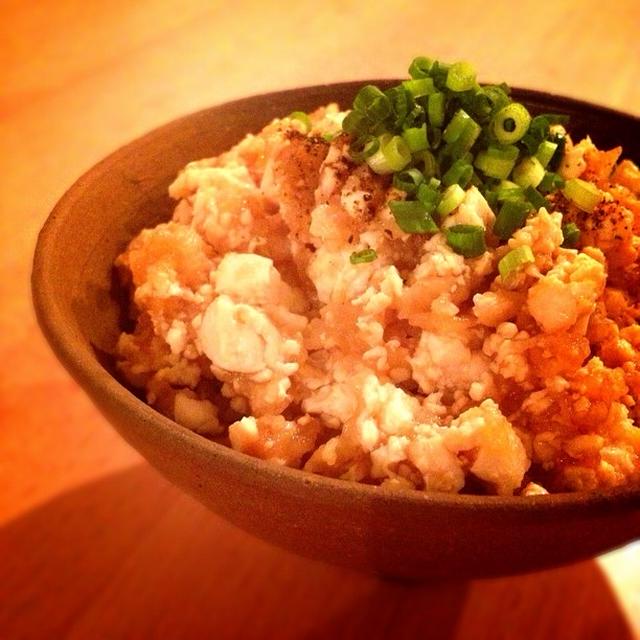 とうふたぬき丼