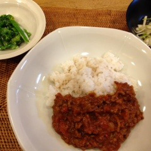 キーマカレーとモンチッチ