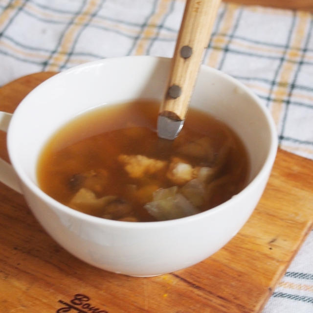 旨味茸と鶏のスープ。