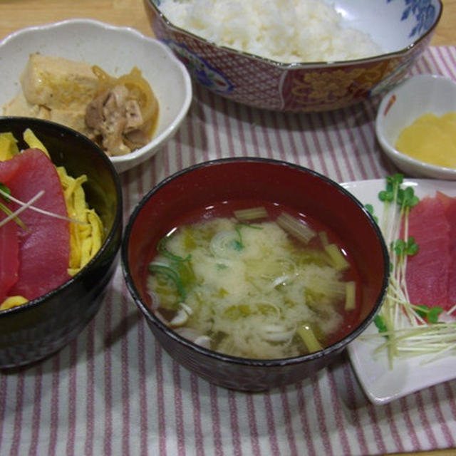 まぐろ酢飯丼