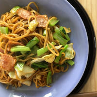 ガラムマサラ香る♪大根葉のスパイシー焼きそば