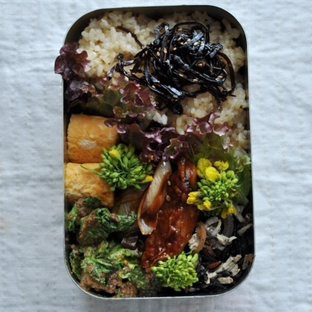 今日の玄米弁当◆鯖の甘酢ダレ、プチヴェールのごまえごま和え、ひじきの煮物のささみサラダ