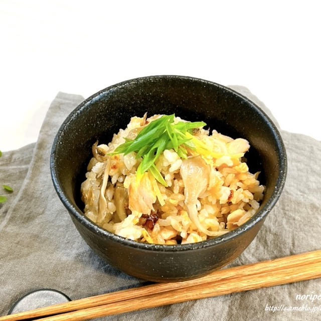 教えてもらった保存法。と バター醤油がウマい♡鮭と舞茸の炊き込みごはん